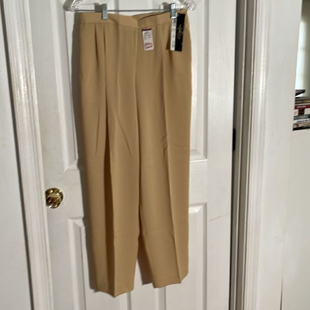 Requirements Vintage Petites Classic Women’s Trousers.